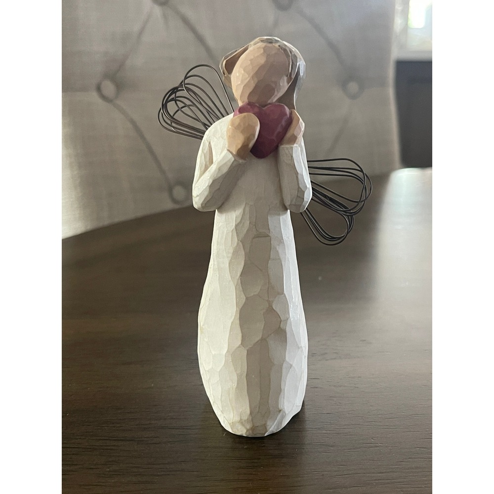 Willow Tree Angel of the Heart Figurine 2000 Susan Lordi Demdaco Resin Statue